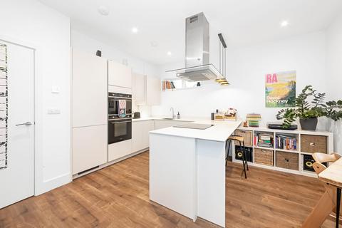 2 bedroom apartment for sale, Auckland Road, London