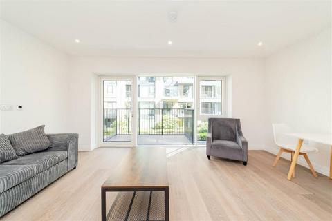 1 bedroom flat for sale, Savoy House, London SW6