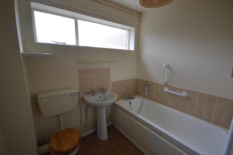 1 bedroom ground floor flat to rent, Lindlar Close, Shaftesbury, Dorset, SP7