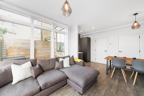 3 bedroom apartment for sale, Auckland Hill, London