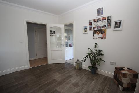 Flat 6, Branksome Mews, 5 Nelson Road, Bournemouth, BH4 9JB