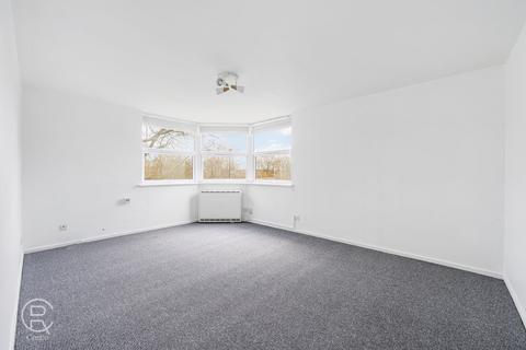 16 Riverside Close, London, W7 1BY
