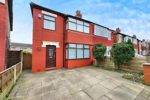 3 bedroom semi-detached house to rent, Ilkley Crescent, Reddish, Stockport, SK5