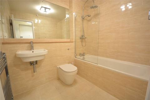 2 bedroom apartment to rent, Basing Road, Surrey SM7