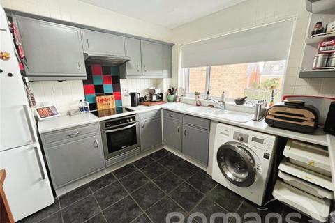 2 bedroom apartment for sale, Helmsdale, Swindon, Wiltshire