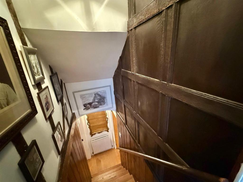 Hallway.jpg