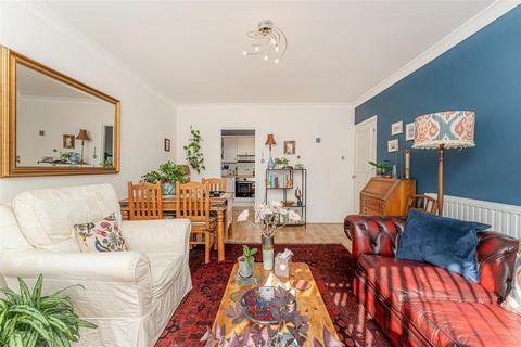 2 bedroom flat for sale, Abbey Road, Enfield