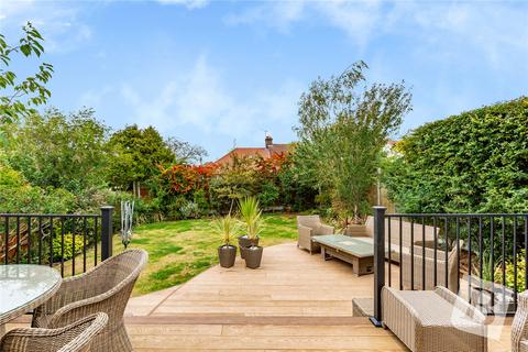 8 Spenser Crescent, Upminster, RM14 1AN