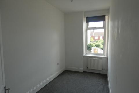 2 bedroom flat to rent, St. Thomas Street, Low Fell, Gateshead