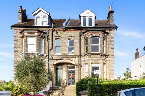 1 bedroom flat for sale, Springfield Road, Brighton