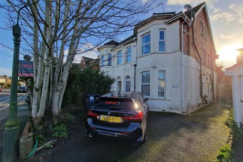 5 bedroom flat to rent, Stewart Road, Bournemouth