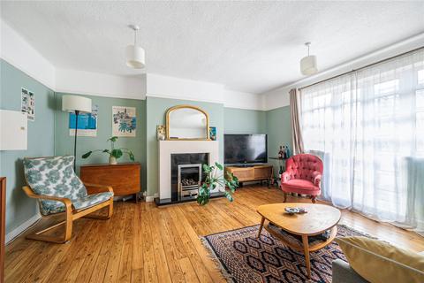 2 bedroom apartment for sale, Lake Road, Leyton, London