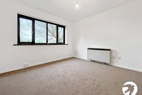 2 bedroom flat to rent, Wyatt Place, Rochester, Kent, ME2