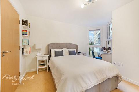 3 Hacon Square, London, E8 3QR