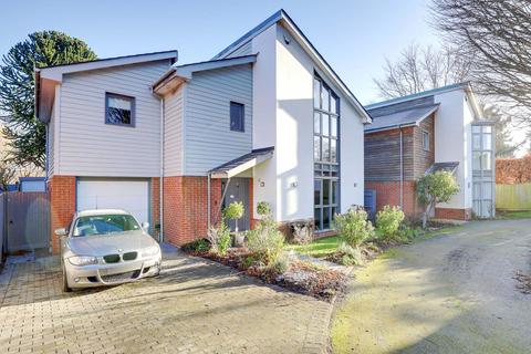 4 Hornbeam Close, Caversham, Reading, RG4 7DF