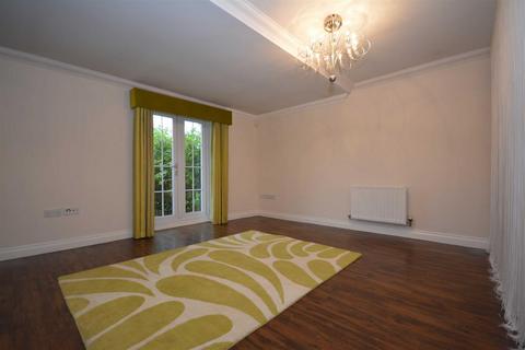 2 bedroom apartment to rent, Thorn Hill Gardens, Wigan, WN1 2RQ