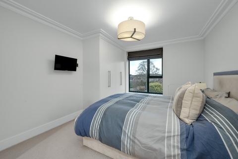 Flat 7, 109 Hare Lane, Claygate, Esher, KT10 0QY