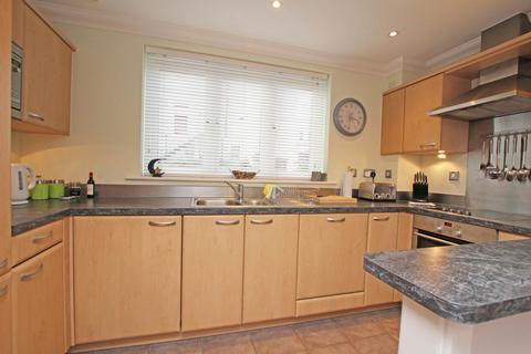 1 bedroom flat for sale, Compton Street, Eastbourne, BN21 4AP