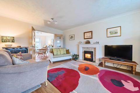 2 Arnold Way, Thame, OX9 2QA