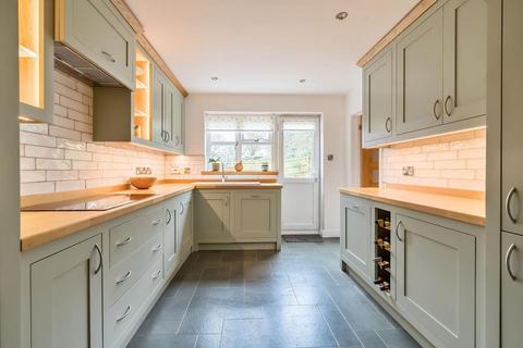 2 Arnold Way, Thame, OX9 2QA