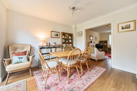 2 Arnold Way, Thame, OX9 2QA
