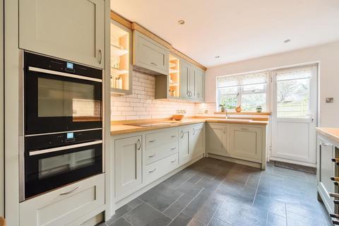 2 Arnold Way, Thame, OX9 2QA