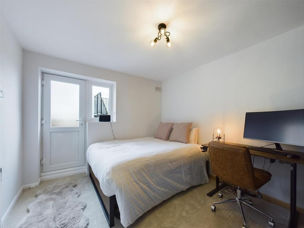 CAM03358 G0-PR0053-STILL016.jpg