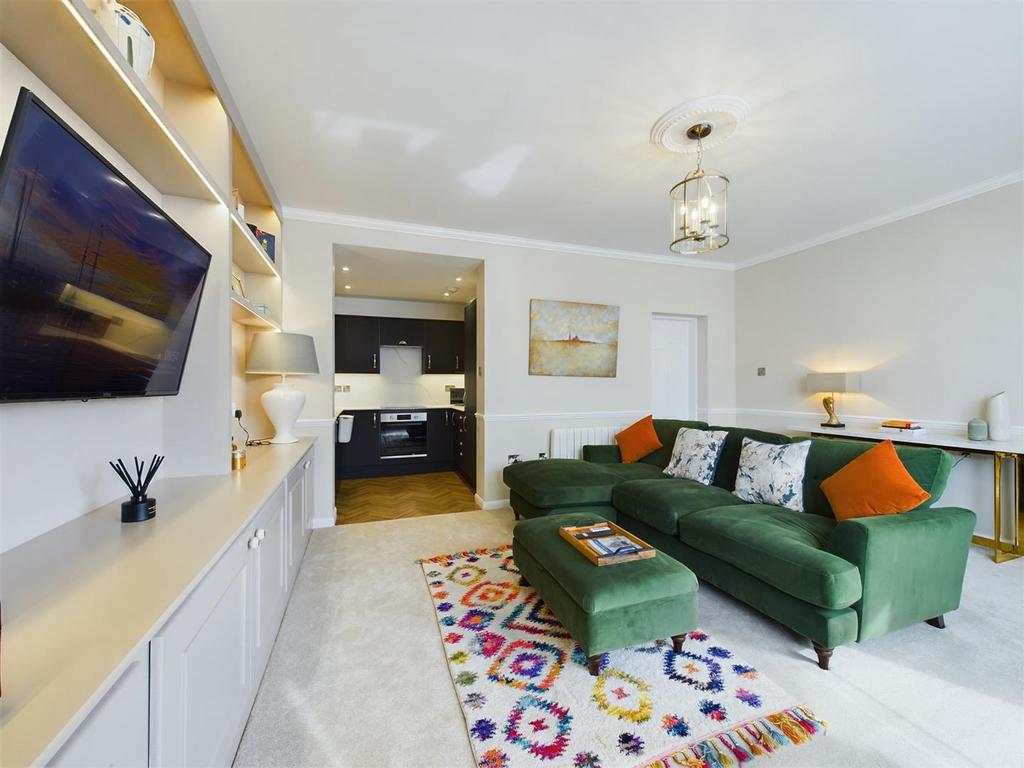 CAM03358 G0-PR0053-STILL005.jpg