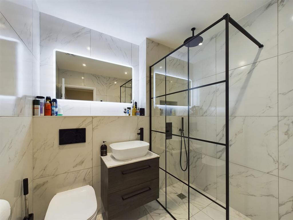 CAM03358 G0-PR0053-STILL012.jpg