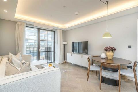 3 bedroom flat for sale, Cleveland Street, London W1T