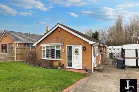 2 bedroom detached bungalow for sale, Mercia Drive, Telford TF1