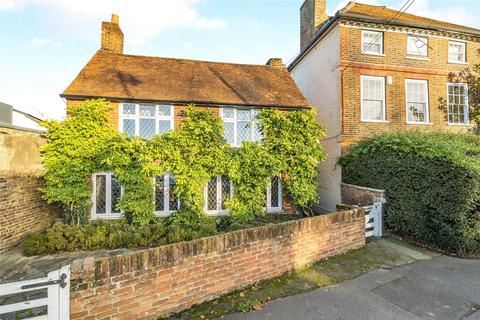 3 bedroom detached house for sale, Shepperton Road, Surrey TW18