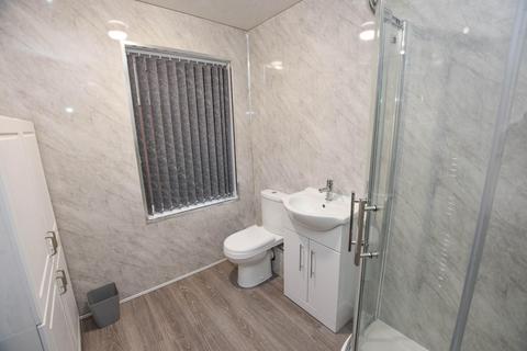 1 bedroom in a house share to rent, Darlington Street East, Wigan, WN1 3BS