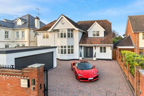 5 bedroom detached house for sale, Hall Road, Rochford SS4