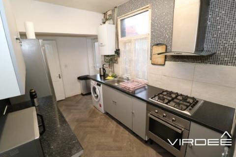 5 bedroom terraced house for sale, Queens Head Road, Handsworth, West Midlands, B21