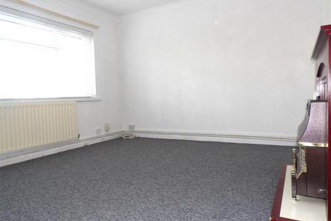 2 bedroom flat to rent, Dalton Road, Sandfields