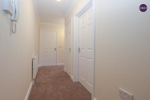 2 bedroom apartment to rent, Grandfield Avenue, Watford WD17