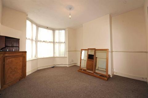 2 bedroom terraced house to rent, Gordon Road, Wellingborough