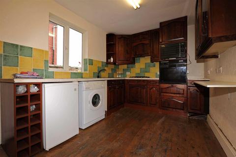 2 bedroom terraced house to rent, Gordon Road, Wellingborough