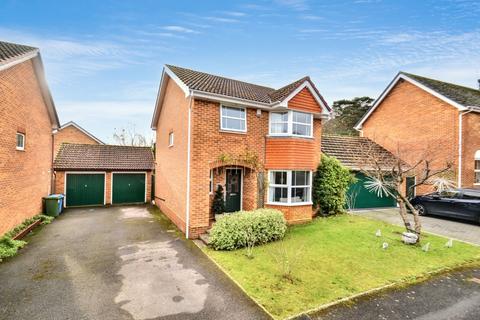 4 bedroom detached house for sale, Broadstone