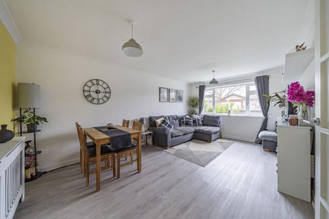 2 bedroom maisonette for sale, Woodthorpe Road, Surrey TW15