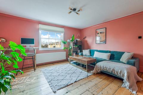 2 bedroom flat for sale, Urswick Road, Hackney, E9