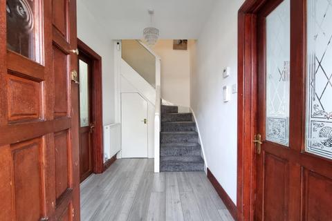 3 bedroom end of terrace house for sale, Highbury Gardens, Ilford