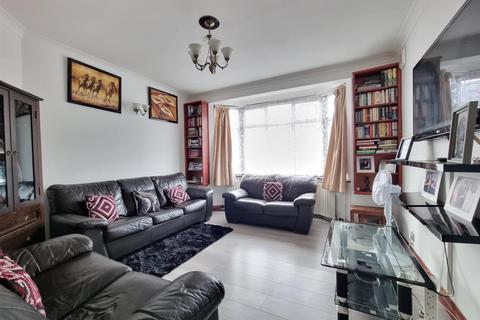 3 bedroom end of terrace house for sale, Highbury Gardens, Ilford