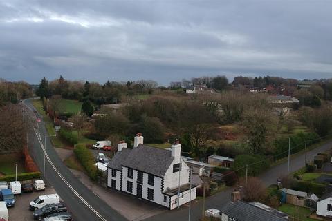 St. Asaph Road, Lloc, Holywell