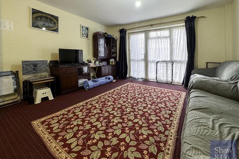 2 bedroom terraced house for sale, Tivoli Road, Hounslow TW4