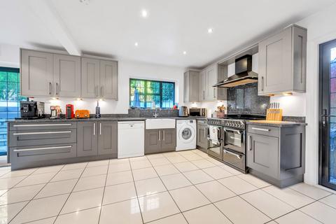 43 Yester Road, Chislehurst, BR7 5HN