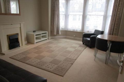 1 bedroom flat to rent, Marine Avenue, Westcliff On Sea