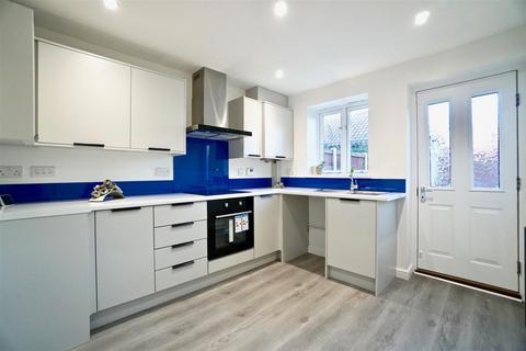 3 bedroom terraced house for sale, High Street, Rowhedge