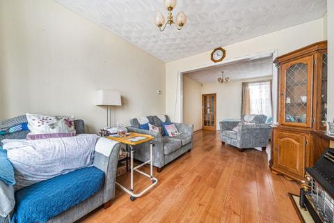 3 bedroom end of terrace house for sale, Ampthill Road, Bedford